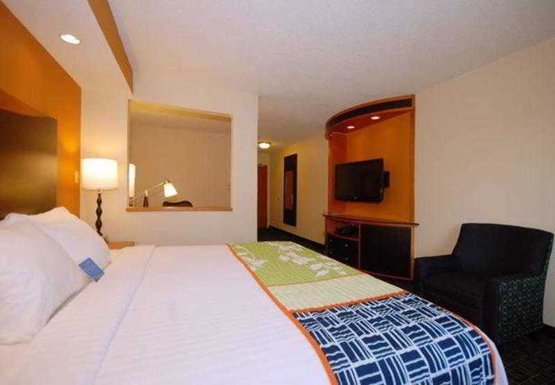 Fairfield Inn & Suites Canton North Canton Rom bilde