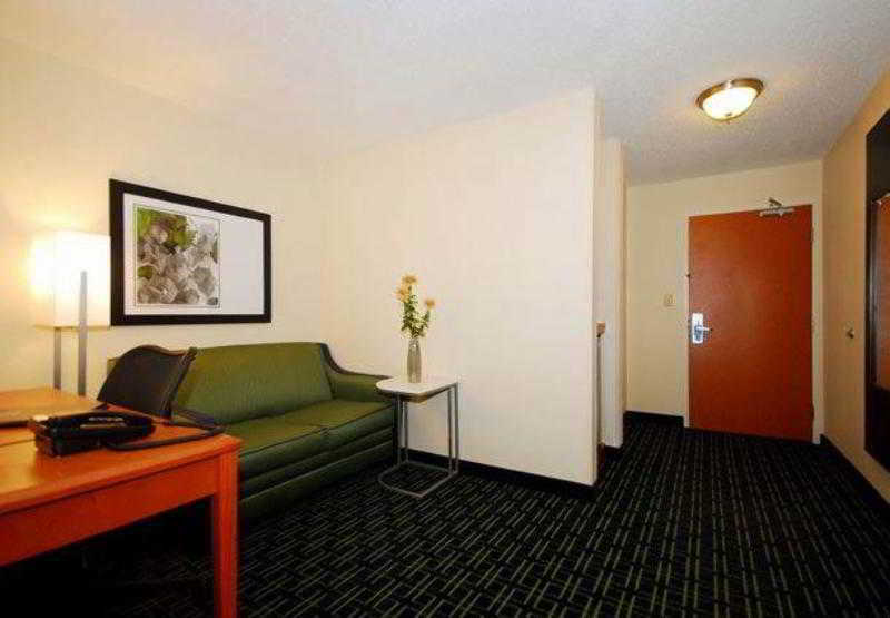 Fairfield Inn & Suites Canton North Canton Rom bilde